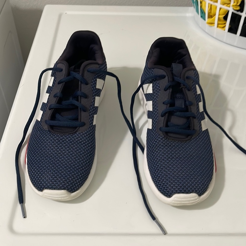 Boys 7y adidas. great condition. Only worn a few times.